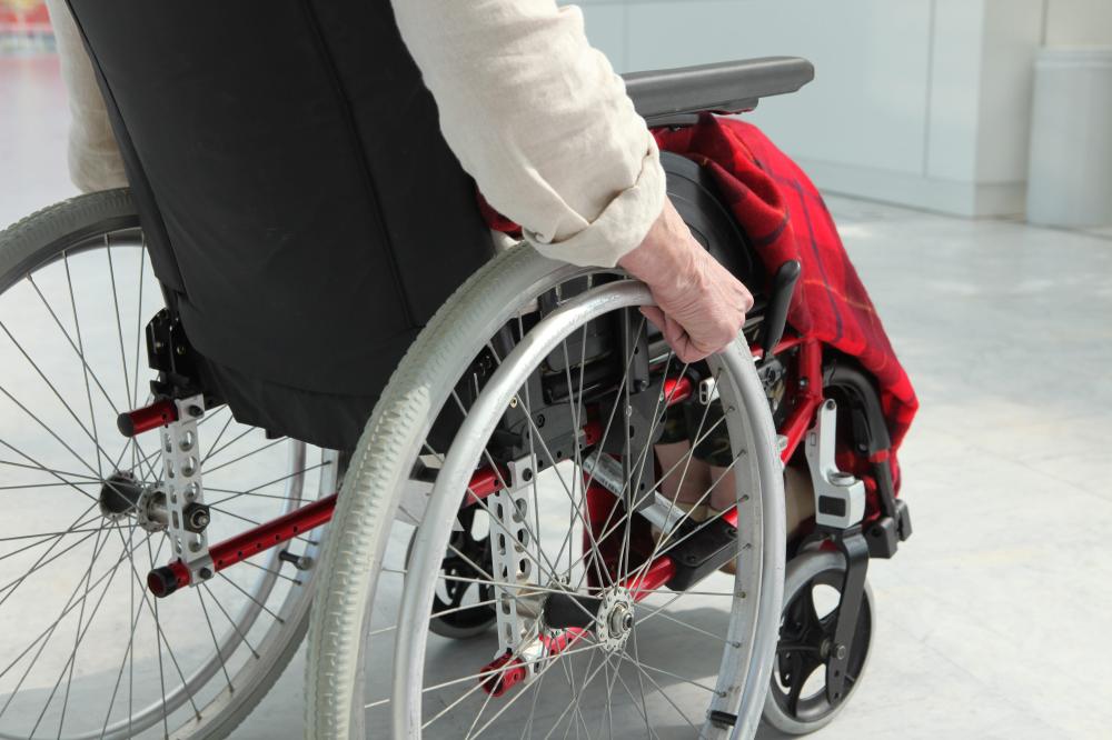 fauteuil roulant près de Solliès-Pont